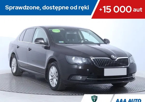 samochody osobowe Skoda Superb cena 50000 przebieg: 121229, rok produkcji 2014 z Orzesze